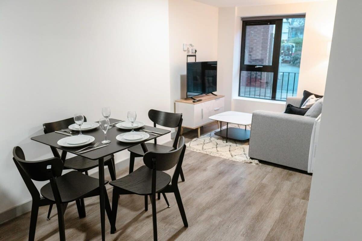 Contemporary 1 Bed Apartment In Central Ліверпуль Екстер'єр фото